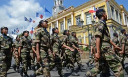 Présentation au drapeau