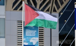 Un drapeau Palestinien sur le fronton de l'hôtel de Région