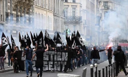  Le Comité du 9-mai, samedi, à Paris. Photo AFP