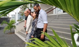 Les six députés de la Nupes célèbrent leur victoire avec Huguette Bello