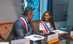 conseil municipal des enfant, kryslia leong élue maire