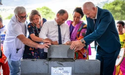 Saint-Paul : pose de la première pierre du bâtiment ambulatoire