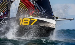 Globe 40 : arrivée d’anthologie en vue à La Réunion : trois Class40 au coude-à-coude