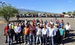 Manifestation travailleurs chantiers NRL Le Port