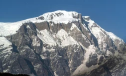 Vue aérienne de la chaßne de l'Himalaya prise le 4 décembre 2007