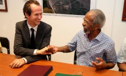 Signature d\'une convention entre la ville du Port, la ville de Durban et le CHU