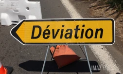 Panneau de signalisation routière