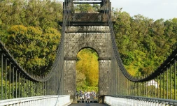 pont de la rivière de l'est 