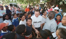 Jean Pierre Papin et Roger Milla 