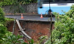 Chaussée effondrée à la Montagne
