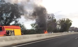Voiture en feu 