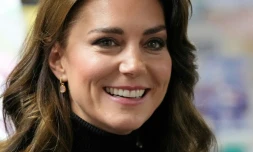 La princesse Kate sourit lors d'une visite Ă Londres le 24 novembre 2023