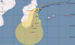 Ava se transforme en forte tempête tropicale