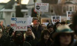 Manifestation contre les services de l'immigration le 7 janvier 2026 à Minneapolis, aux Etats-Unis, après qu'une mère de famille a été abattue par un agent