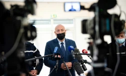 Le procureur de NĂźmes Eric Maurel parle Ă la presse le 12 mai 2021