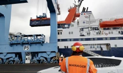 Crise de l'eau à Mayotte : La Réunion affrète 500.000 litres d'eau embouteillée [?]