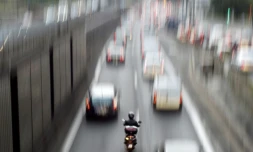 Le Conseil d'Etat a annoncé rejeter un recours des motards contre le nouveau contrôle technique imposé aux deux-roues ( AFP / MARTIN BUREAU )