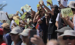 Manifestation contre la crrière de Bois Blanc - Touch Pa Nout Roche