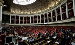 L'Assemblée nationale a approuvé lundi, avec les voix de la gauche, une version profondément remaniée de la partie "recettes" du budget 2025 de la Sécurité sociale ( AFP / STEPHANE DE SAKUTIN )