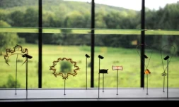 Des bijoux exposés au musée Lalique le 23 juin 2011 ( AFP / PATRICK HERTZOG )