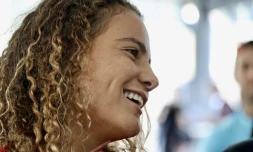 Alice Lemoigne, championne du monde de longboard