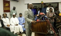 Boubacar Camara, membre d'un collectif de 16 candidats à la présidentielle, lors d'une conférence de presse à Dakar, le 23 février 2024 au Sénégal