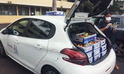 Distribution de paniers fraîcheurs à Saint-Paul