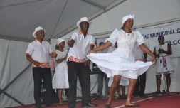 tournée rodriguaise démonstration de danse traditionnelle