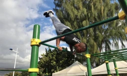 Championnat régional street workout au Port, bek la barre 