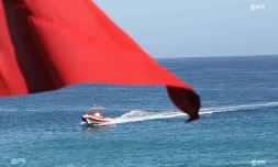 Drapeau rouge