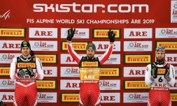 L'Autrichien Marcel Hirscher (c) remporte le slalom lors des Mondiaux d'Are le 17 février 2019