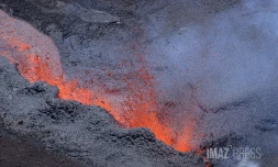 capture d'écran webcam de l'observatoire volcanologique)