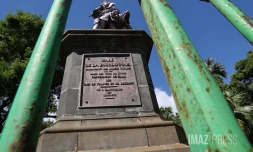 statue Mahé de Labourdonnais 
