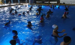 Saint-Paul : 260 participants à la nocturne de la piscine de Plateau-Caillou