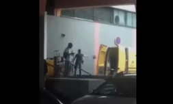 Colis jetés par un agent de Créteil