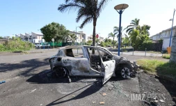 Voiture brulée à Saint-Benoit