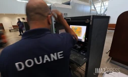 Douane aéroport Roland Garros 