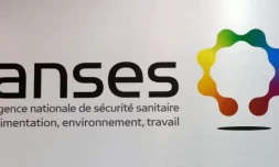 L'Agence nationale de sécurité sanitaire (Anses) publie des recommandations pour parer aux infections alimentaires récurrentes liées à la consommation de fromages au lait cru ( AFP / LOIC VENANCE )