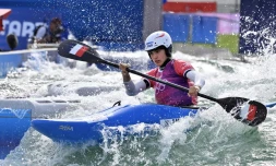 Angele Hug en séries du kayak cross des Jeux olympiques de Paris 2024, le 4 août 2024.