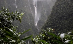 Des cascades à Salazie durant le passage d\'Ava