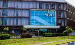 Les conseillers régionaux visitent le village by CA 