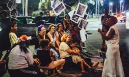 JournĂ©e Internationale du Vivre-Ensemble : "Bois de lettres" sâinstalle dans neuf communes de l'Ăźle