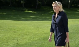 La cheffe de file des députés RN Marine Le Pen à l'Elysée, peu avant sa rencontre avec le président de la République, le 26 août 2024
