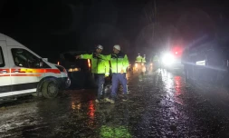 Lors des recherches sur le site du crash qui a coĂ»tĂ© la vie au chef dâĂ©tat-major libyen et Ă deux Français, prĂšs dâAnkara (Turquie) le 23 dĂ©cembre 2025. ADEM ALTAN/AFP