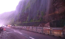 Eboulis route du littoral