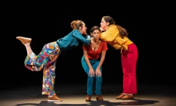 Théâtre Enfants de La Creuse Je ne suis pas sûr de mes dessous Lucet Langenier