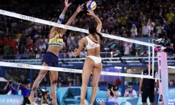 AprĂšs un match tendu par l'enjeu, les BrĂ©siliennes remporte la mĂ©daille d'or du beach-volley des JO de Paris 2024.â- P.Dovgan/Speed Media/Shuttersâ/ SIPA