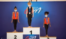 Mayline Jourdan et Farah Melchior, gymnastes du GR club de la Saline terminent 2eme et 3eme des championnats de France élite 