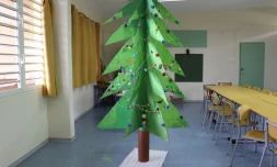 Saint-Paul met à l’honneur les associations périscolaires au concours du plus bel arbre de Noël en déchets