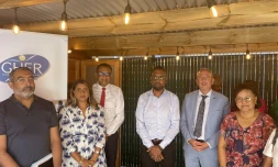 Le GHER a inauguré ce jeudi 26 septembre 2°24 un nouvel espace dédié au bien-être de son personnel : "l'Espace Parenthèse". Ce lieu, pensé pour les professionnels de santé du GHER, a été officiellement inauguré en présence de Lionel Calenge, Directeur Général du CHU-GHER, de Patrice Selly, maire de Saint-Benoît, et de Jean-Hugues Ratenon, député de la 5ème circonscription. Nous publions le communiqué ci-dessous 